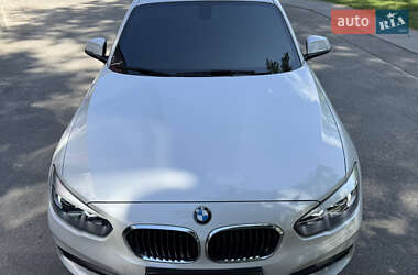 Хетчбек BMW 1 Series 2018 в 
