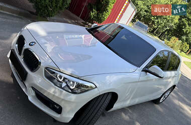 Хетчбек BMW 1 Series 2018 в 
