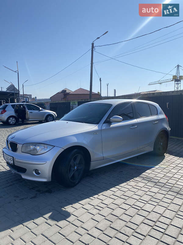 Хетчбек BMW 1 Series 2005 в Мукачевому