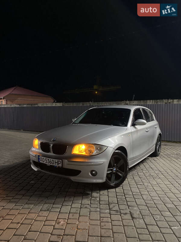 Хетчбек BMW 1 Series 2005 в Мукачевому