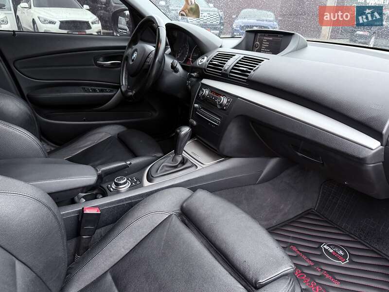 Хэтчбек BMW 1 Series 2011 в Харькове