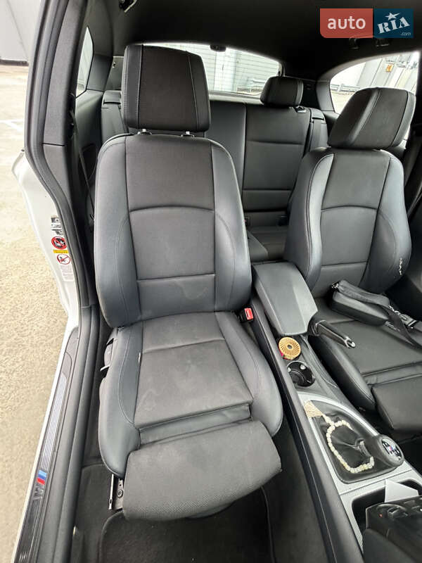 Хэтчбек BMW 1 Series 2008 в Киеве