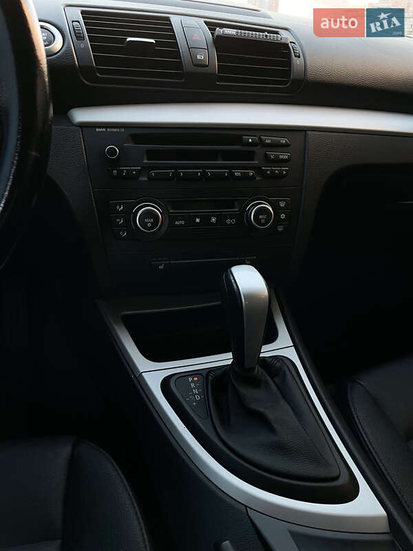 Хетчбек BMW 1 Series 2009 в Києві