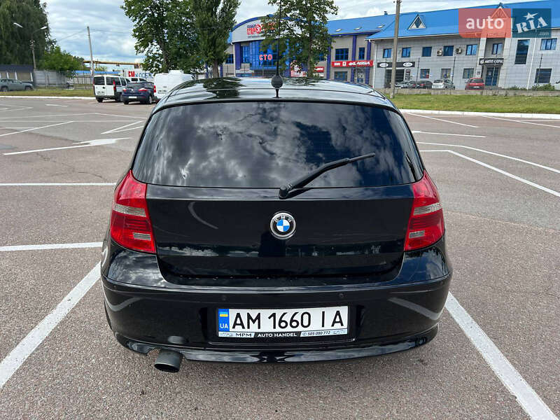 Хетчбек BMW 1 Series 2007 в Житомирі