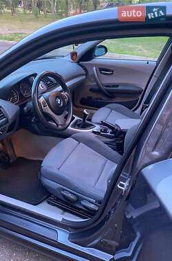 Хетчбек BMW 1 Series 2005 в 