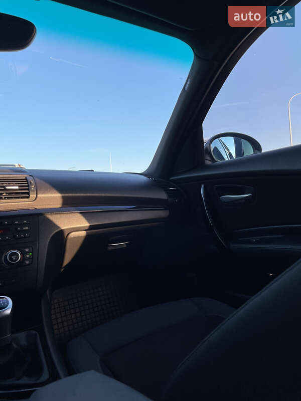 Хэтчбек BMW 1 Series 2007 в Червонознаменке
