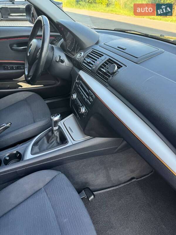 Хетчбек BMW 1 Series 2009 в Бучі фото 2 Хетчбек BMW 1 Series 2009 в Бучі