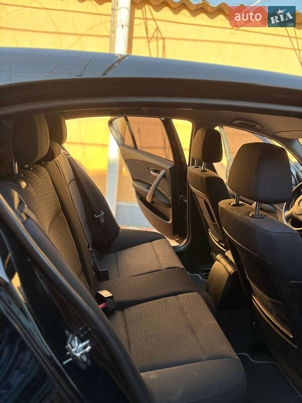 Хэтчбек BMW 1 Series 2007 в Одессе