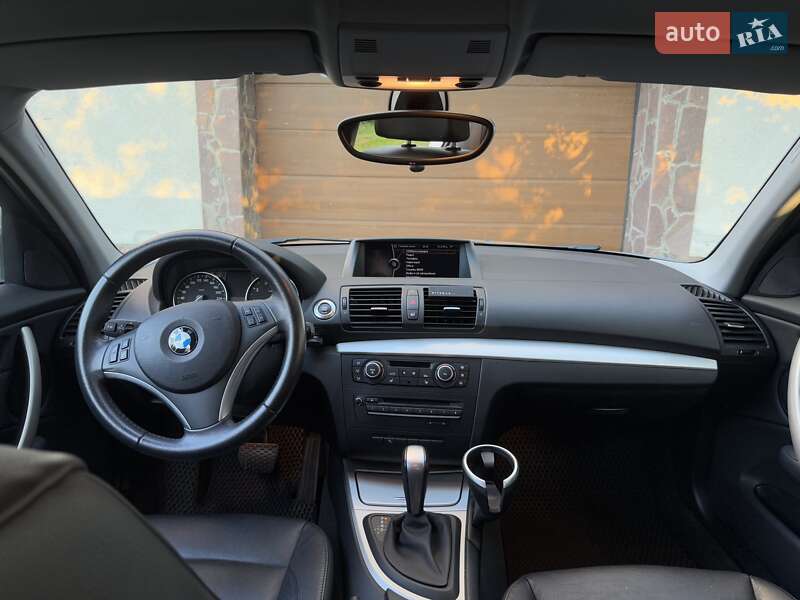 Хэтчбек BMW 1 Series 2011 в Ивано-Франковске