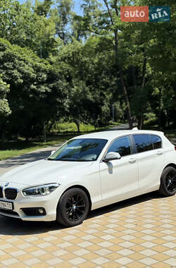 Хэтчбек BMW 1 Series 2017 в Киеве