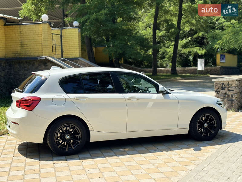 Хэтчбек BMW 1 Series 2017 в Киеве