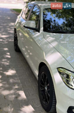 Хэтчбек BMW 1 Series 2017 в Киеве