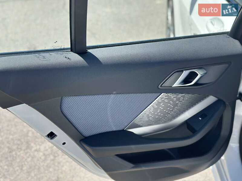 Хэтчбек BMW 1 Series 2024 в Полтаве