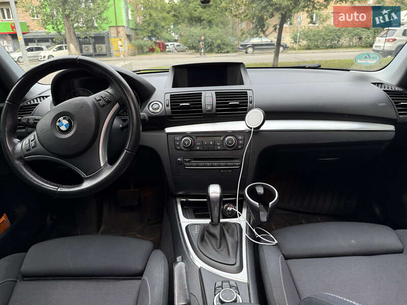 Хэтчбек BMW 1 Series 2010 в Киеве фото 8 Хэтчбек BMW 1 Series 2010 в Киеве