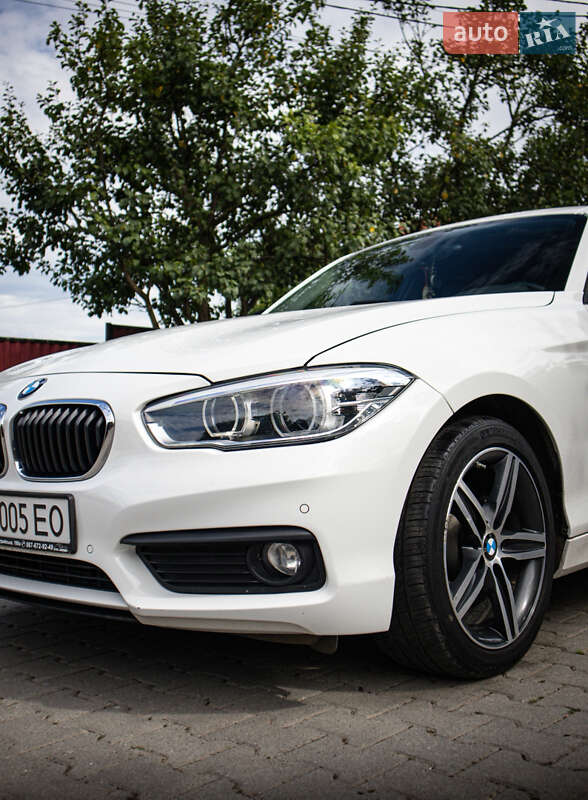 Хетчбек BMW 1 Series 2016 в Чернівцях