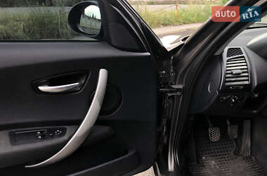 Хэтчбек BMW 1 Series 2006 в 