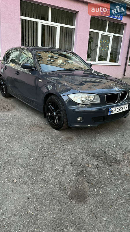 Хетчбек BMW 1 Series 2006 в Києві фото 4 Хетчбек BMW 1 Series 2006 в Києві