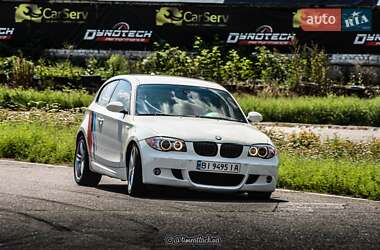 Хетчбек BMW 1 Series 2009 в Полтаві