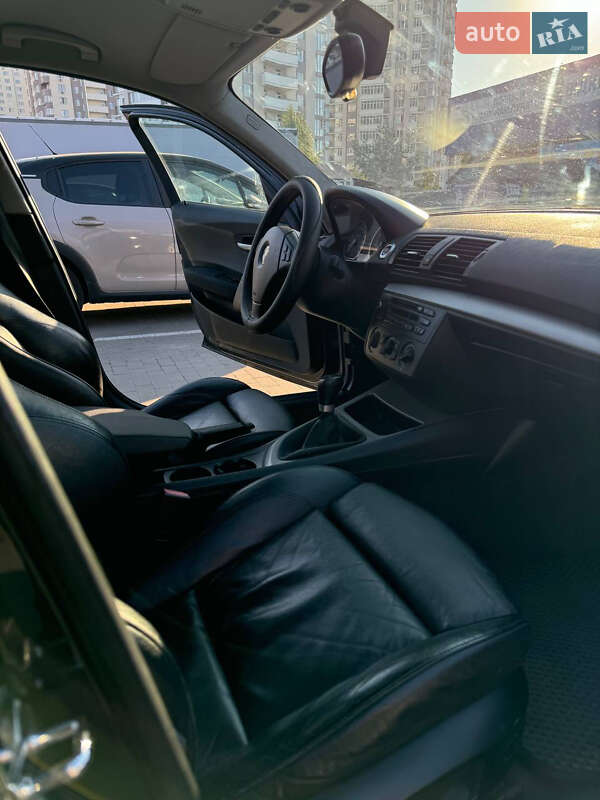 Хэтчбек BMW 1 Series 2005 в Броварах фото 5 Хэтчбек BMW 1 Series 2005 в Броварах