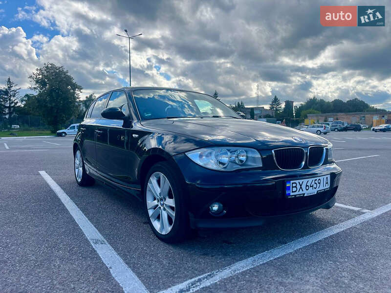 Хэтчбек BMW 1 Series 2007 в 