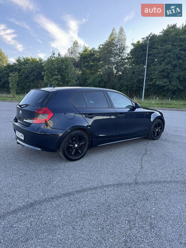 Хэтчбек BMW 1 Series 2006 в Львове