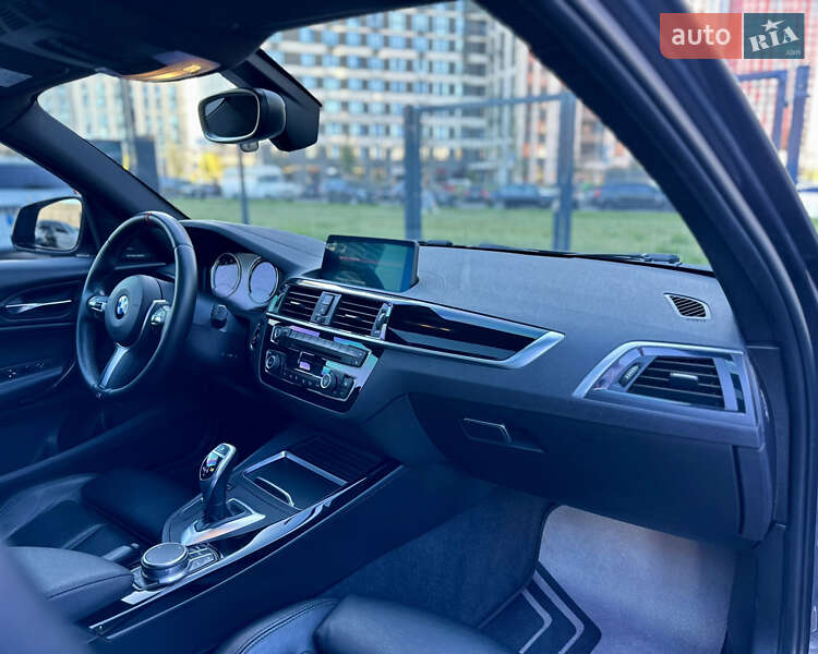 Хетчбек BMW 1 Series 2018 в Києві фото 17 Хетчбек BMW 1 Series 2018 в Києві