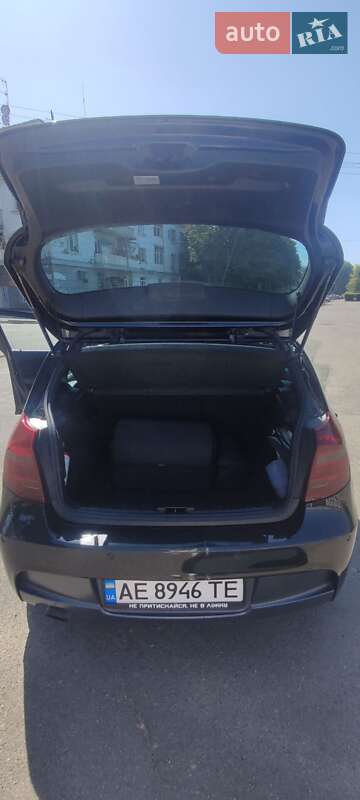 Хэтчбек BMW 1 Series 2009 в Каменском