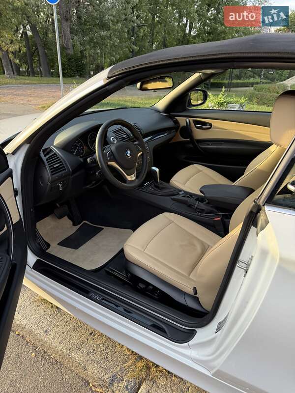 Кабриолет BMW 1 Series 2013 в Киеве фото 20 Кабриолет BMW 1 Series 2013 в Киеве