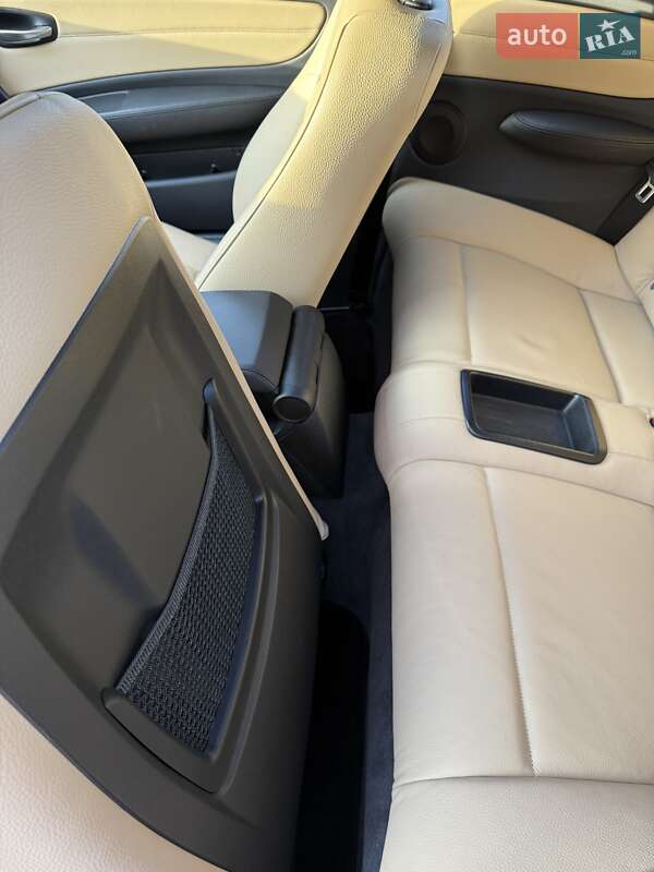 Кабриолет BMW 1 Series 2013 в Киеве фото 28 Кабриолет BMW 1 Series 2013 в Киеве