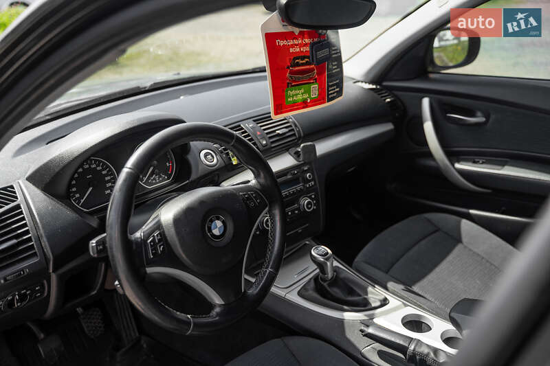 Хэтчбек BMW 1 Series 2011 в Львове