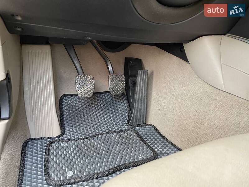 Хэтчбек BMW 1 Series 2005 в Кривом Роге