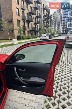 Хэтчбек BMW 1 Series 2005 в 