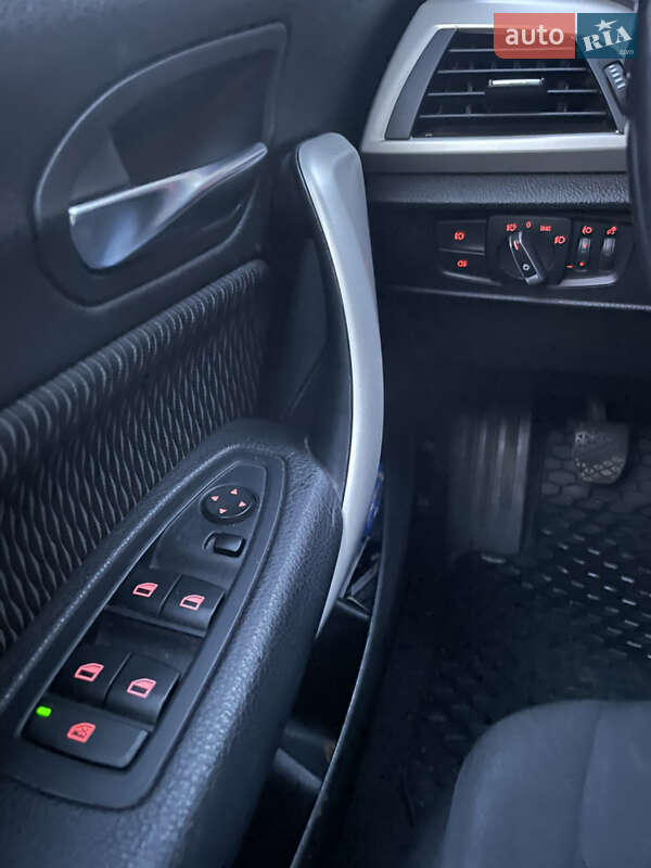 Хетчбек BMW 1 Series 2014 в Хмільнику