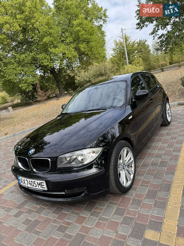 Хэтчбек BMW 1 Series 2010 в Кропивницком фото 2 Хэтчбек BMW 1 Series 2010 в Кропивницком