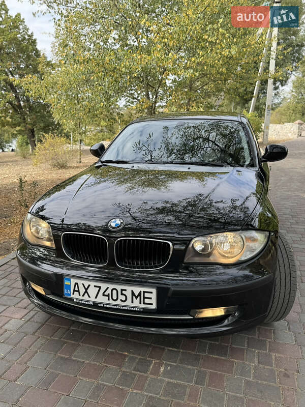 Хэтчбек BMW 1 Series 2010 в Кропивницком фото 12 Хэтчбек BMW 1 Series 2010 в Кропивницком
