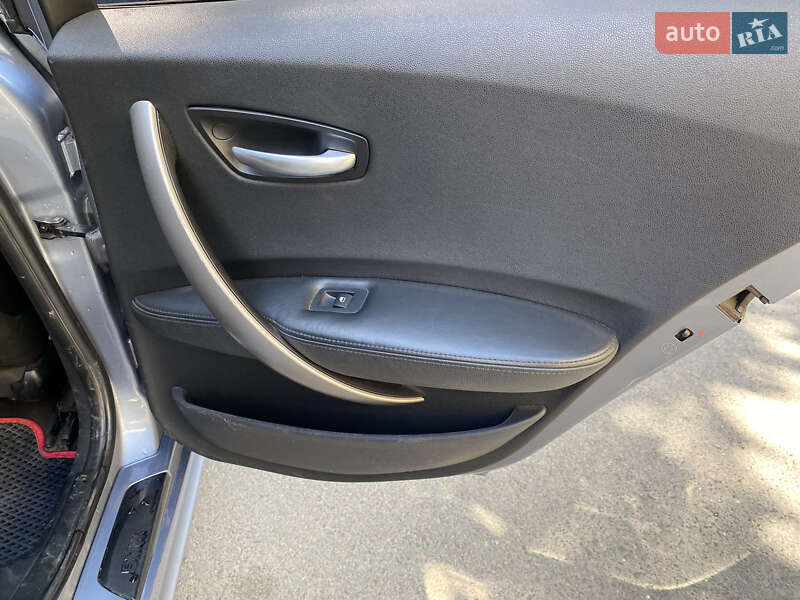 Хэтчбек BMW 1 Series 2006 в Одессе