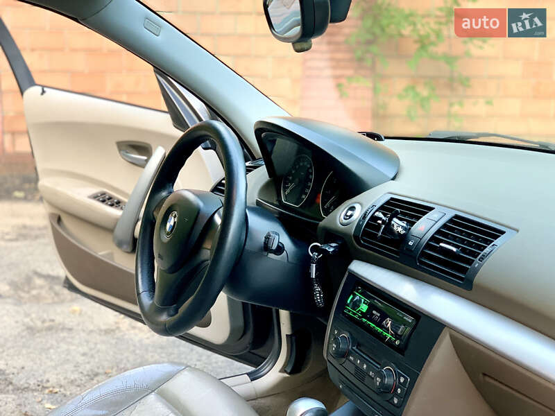 Хетчбек BMW 1 Series 2005 в Одесі фото 14 Хетчбек BMW 1 Series 2005 в Одесі