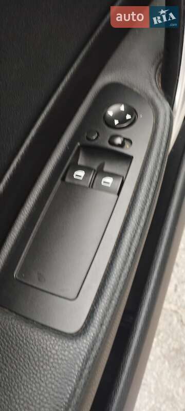 Хетчбек BMW 1 Series 2008 в Білій Церкві фото 13 Хетчбек BMW 1 Series 2008 в Білій Церкві