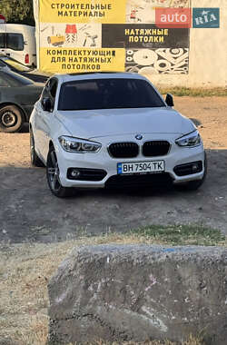 Хэтчбек BMW 1 Series 2016 в 