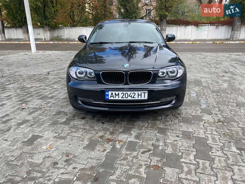 Хэтчбек BMW 1 Series 2010 в Киеве фото 3 Хэтчбек BMW 1 Series 2010 в Киеве