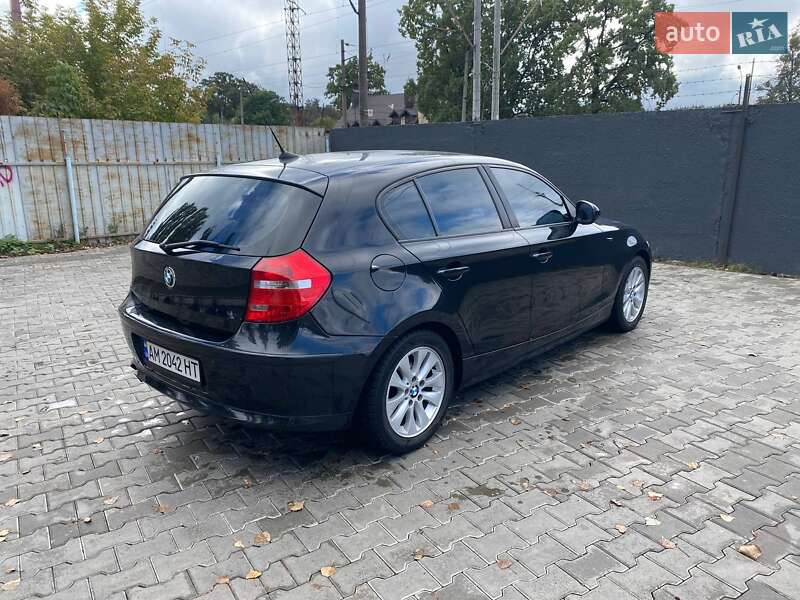 Хэтчбек BMW 1 Series 2010 в Киеве фото 6 Хэтчбек BMW 1 Series 2010 в Киеве