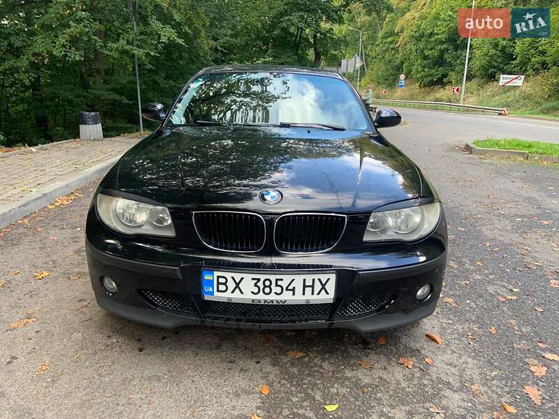 Хэтчбек BMW 1 Series 2005 в Винниках