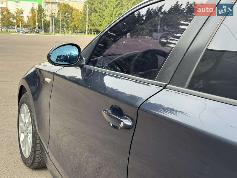 Хетчбек BMW 1 Series 2006 в Рівному фото 30 Хетчбек BMW 1 Series 2006 в Рівному