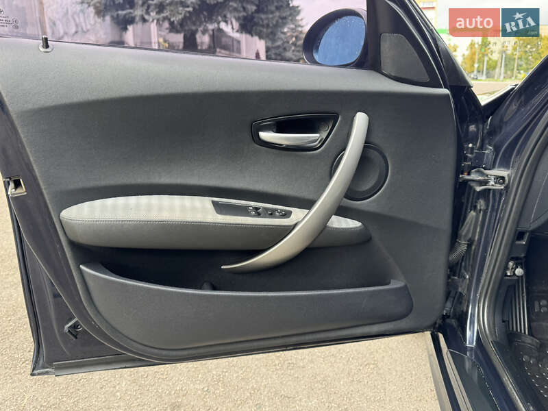 Хетчбек BMW 1 Series 2006 в Рівному фото 47 Хетчбек BMW 1 Series 2006 в Рівному