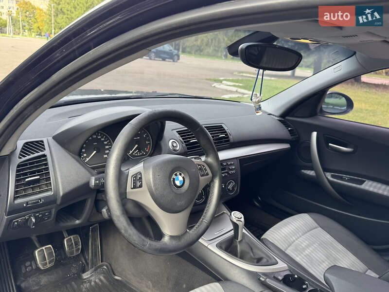 Хетчбек BMW 1 Series 2006 в Рівному фото 51 Хетчбек BMW 1 Series 2006 в Рівному