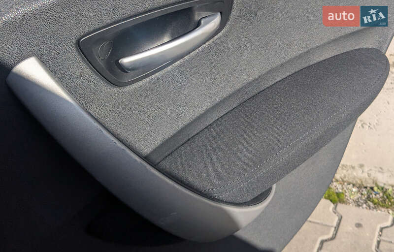 Хэтчбек BMW 1 Series 2006 в Житомире фото 23 Хэтчбек BMW 1 Series 2006 в Житомире