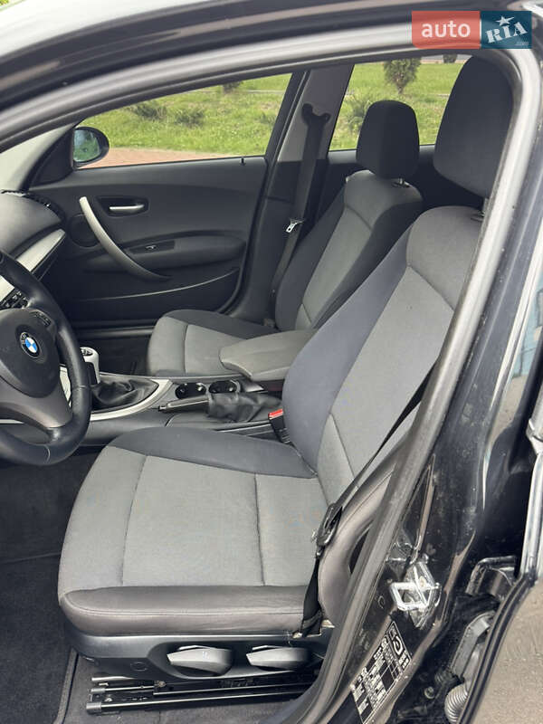 Хэтчбек BMW 1 Series 2005 в Ровно