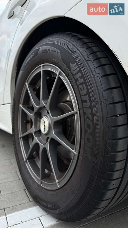 Хэтчбек BMW 1 Series 2006 в Одессе фото 30 Хэтчбек BMW 1 Series 2006 в Одессе