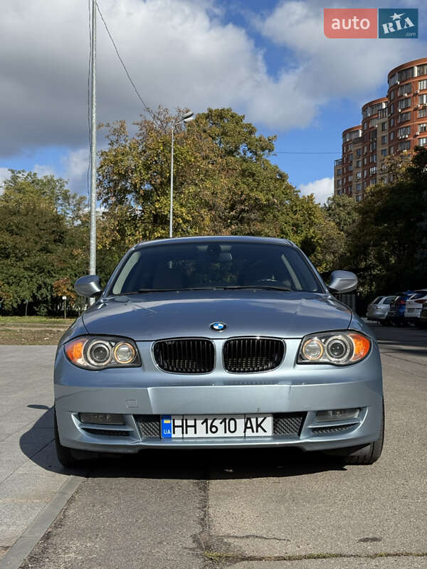 Купе BMW 1 Series 2010 в Одессе