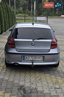 Хэтчбек BMW 1 Series 2009 в 